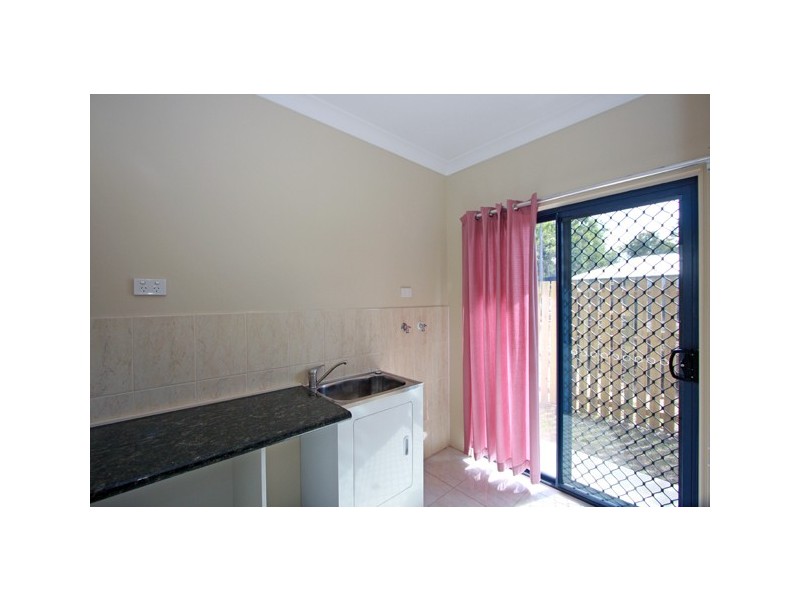 8 Stringybark Dr, Urangan QLD 4655