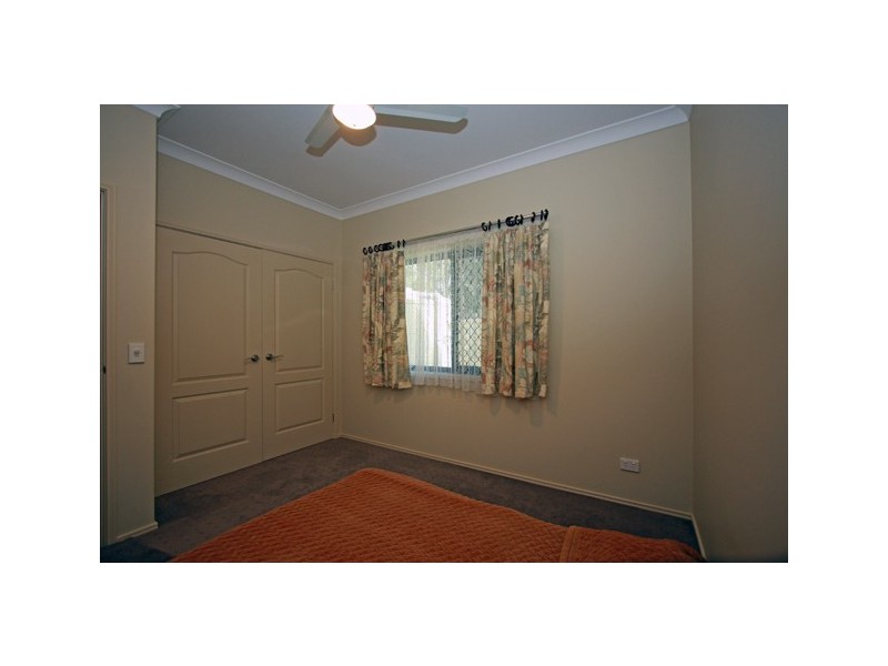 8 Stringybark Dr, Urangan QLD 4655