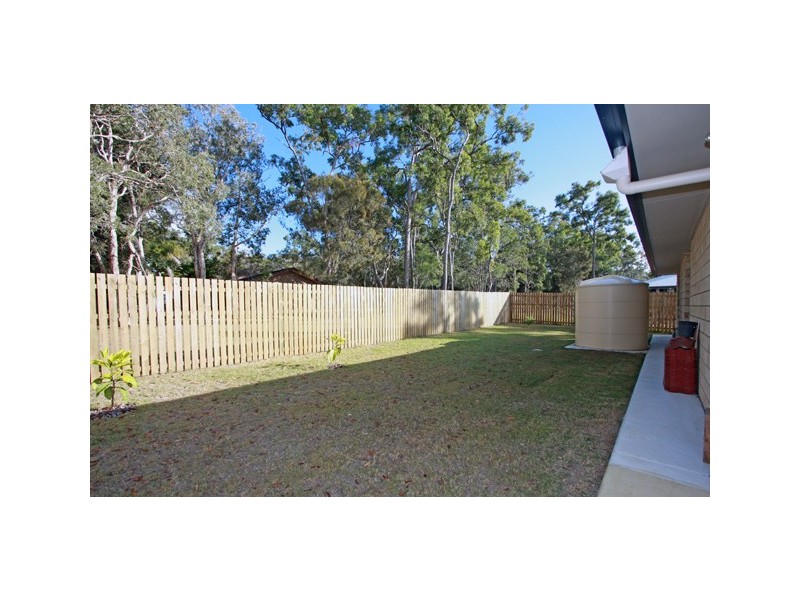 8 Stringybark Dr, Urangan QLD 4655
