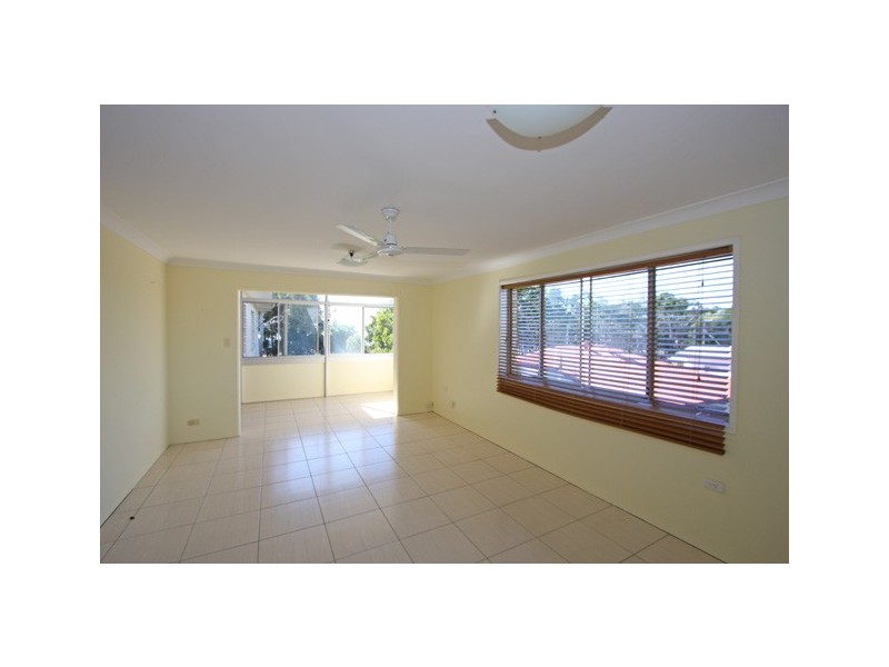 Unit 8 581 Esplanade, Urangan QLD 4655