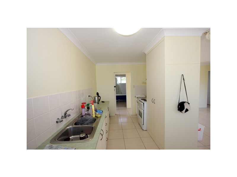 Unit 8 581 Esplanade, Urangan QLD 4655