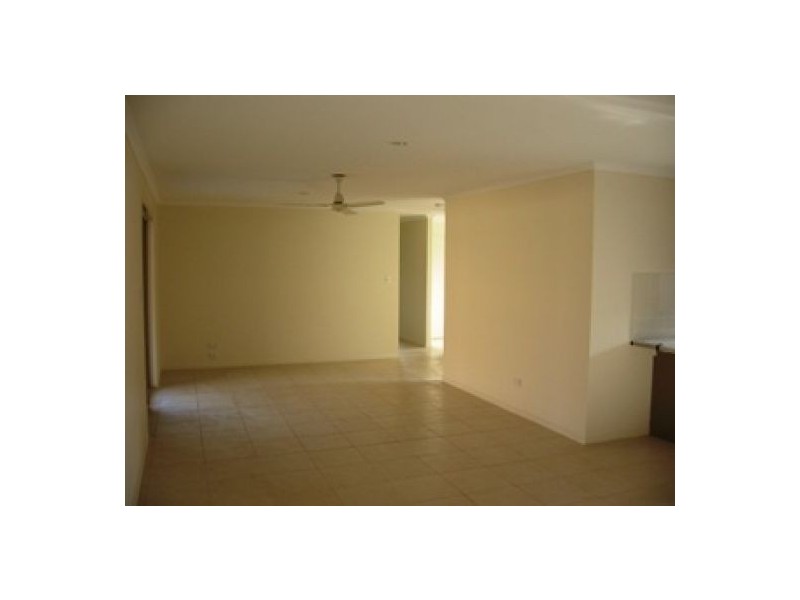 23 Moonstone drive, Urangan QLD 4655