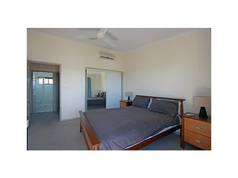 15 56 Main St, Pialba QLD 4655