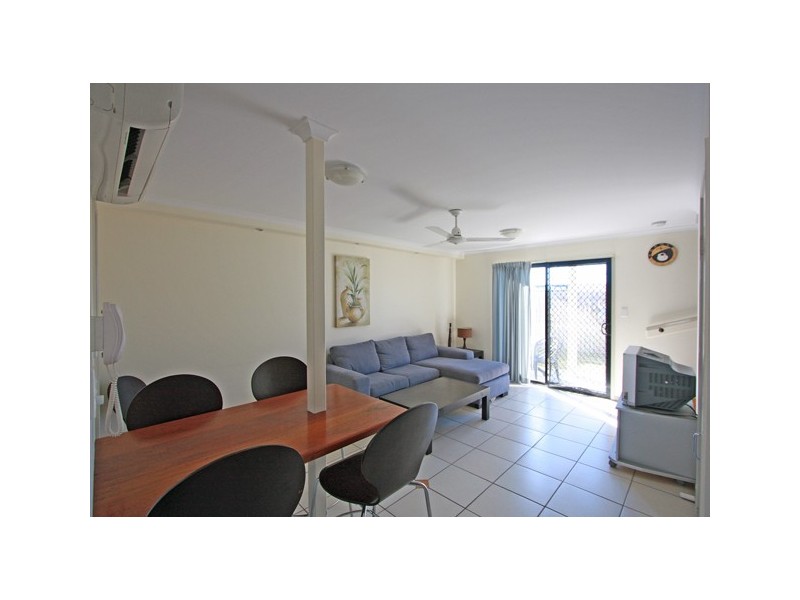 15 56 Main St, Pialba QLD 4655