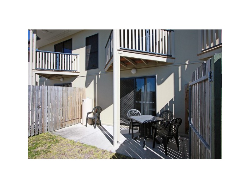 15 56 Main St, Pialba QLD 4655