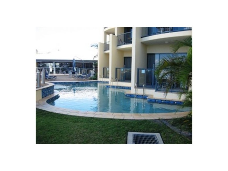 108 Buccaneer Avenue, Urangan QLD 4655