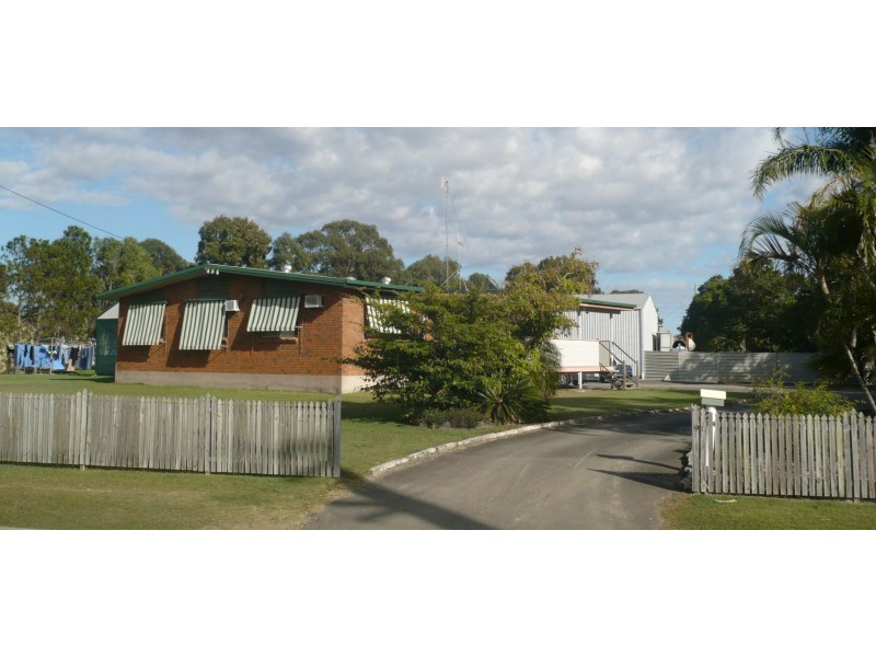 91 Robert, Torquay QLD 4655