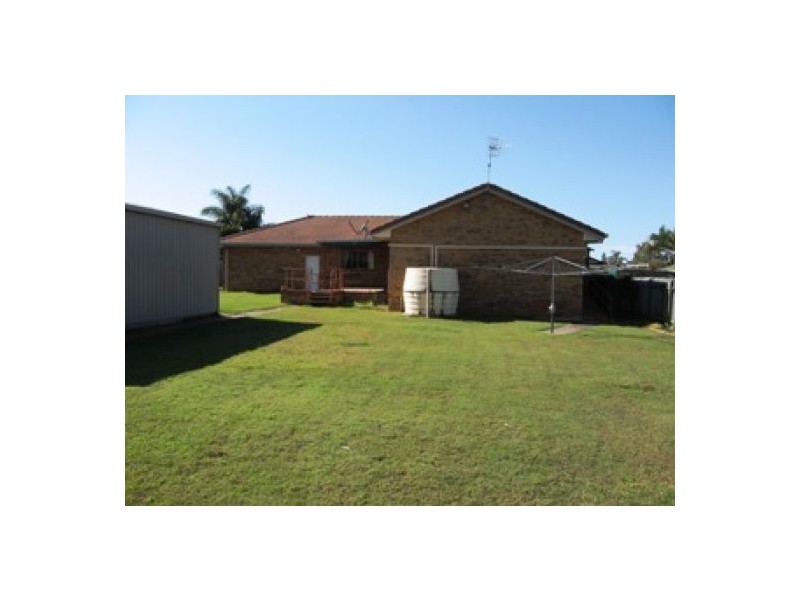 10 Merrilyn Court, Urangan QLD 4655