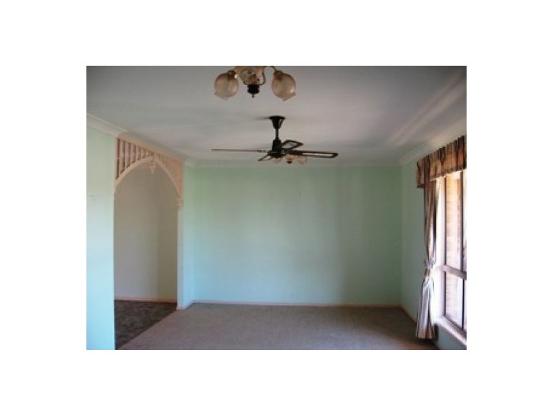 10 Merrilyn Court, Urangan QLD 4655