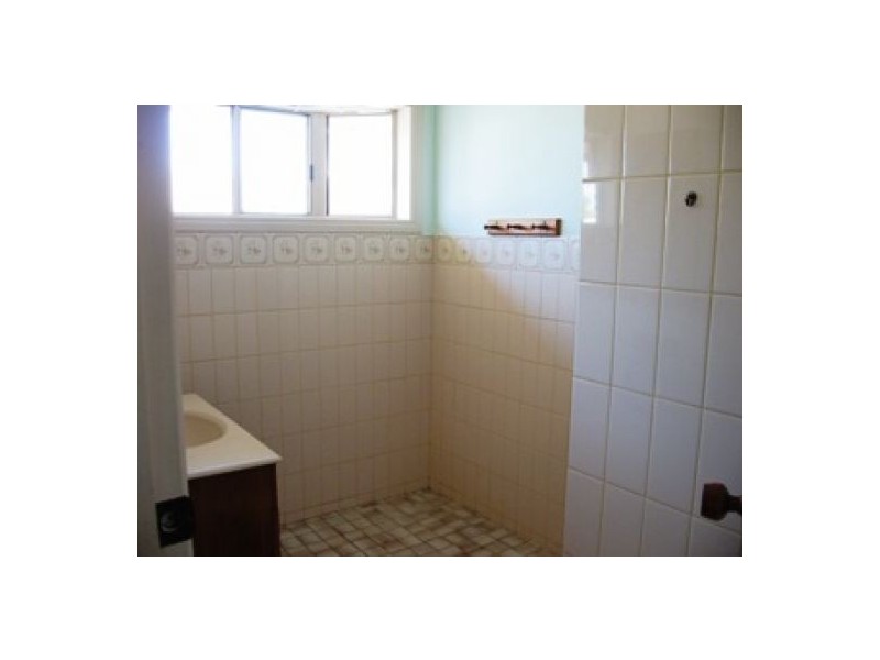 10 Merrilyn Court, Urangan QLD 4655