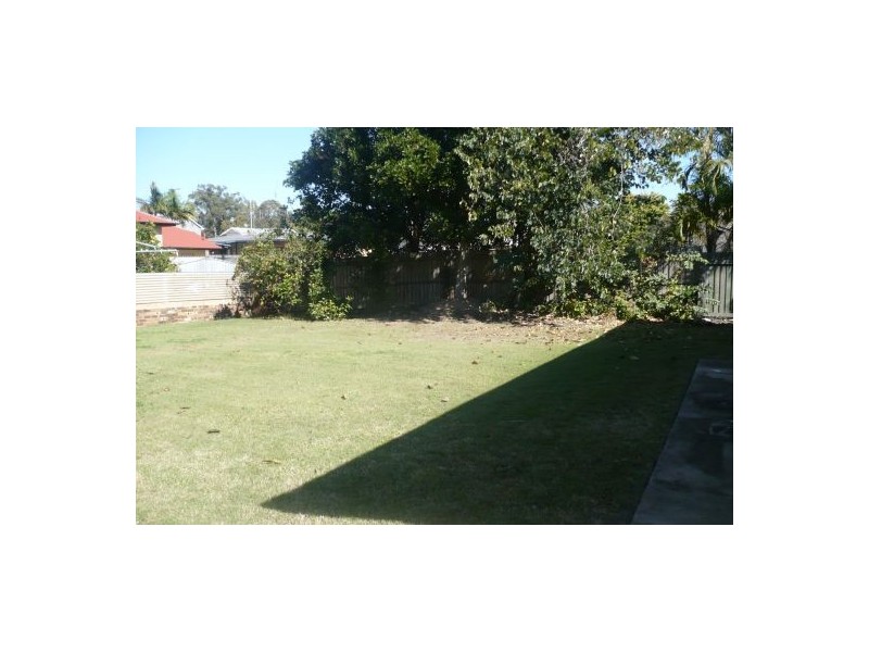 21 Scarborough Street, Scarness QLD 4655