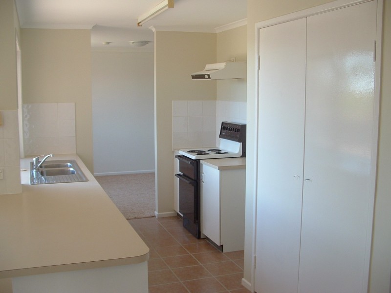 68 Murphy Street, Point Vernon QLD 4655