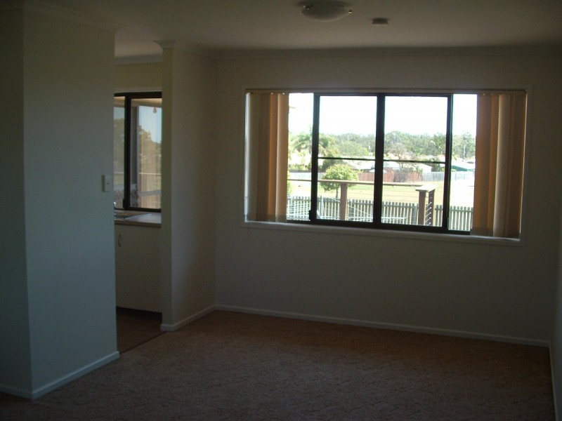 68 Murphy Street, Point Vernon QLD 4655