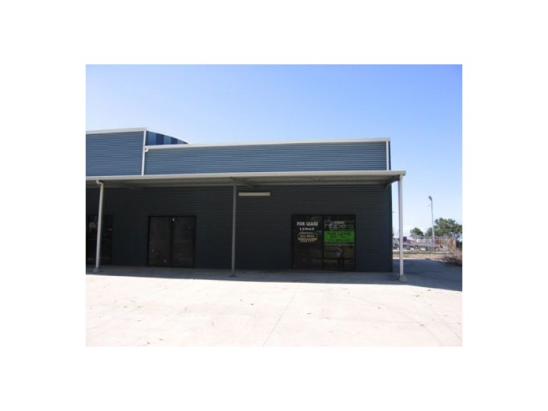 864 Boat Harbour Drive, Urangan QLD 4655