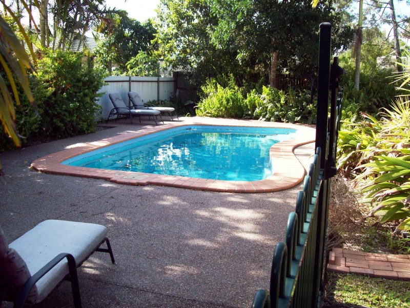 113 Pulgul St, Urangan QLD 4655