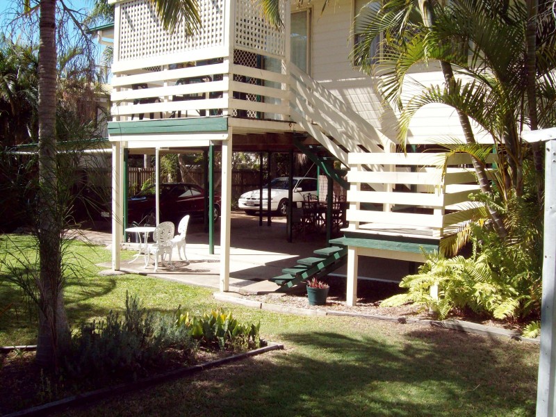 113 Pulgul St, Urangan QLD 4655