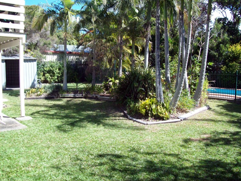 113 Pulgul St, Urangan QLD 4655