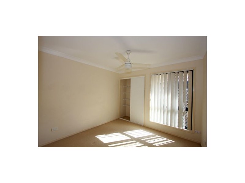 6  Stringybark Dr, Urangan QLD 4655