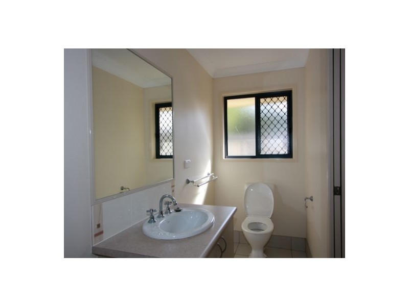 6  Stringybark Dr, Urangan QLD 4655