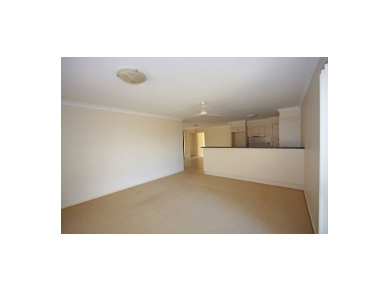 6  Stringybark Dr, Urangan QLD 4655