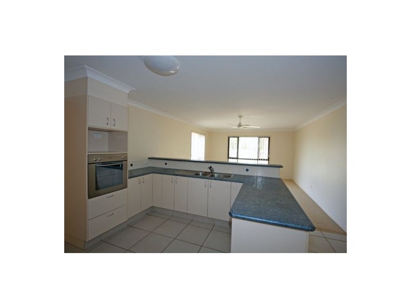 6  Stringybark Dr, Urangan QLD 4655