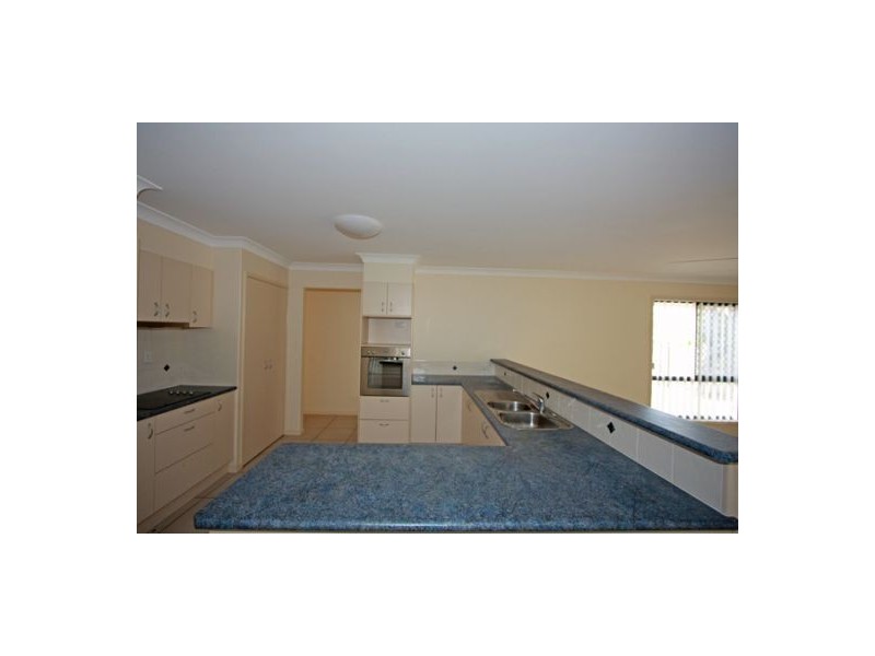 6  Stringybark Dr, Urangan QLD 4655
