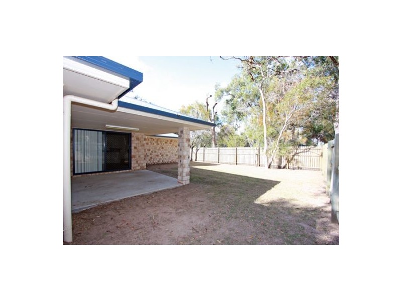 6  Stringybark Dr, Urangan QLD 4655