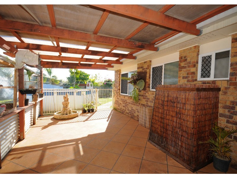 19 Michelle Drive, Point Vernon QLD 4655