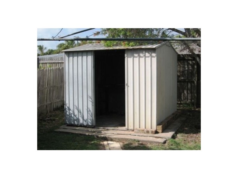 135 Cunningham Street, Urangan QLD 4655