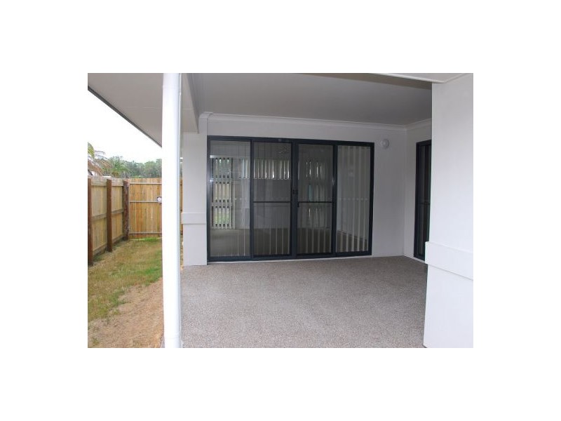 17 Oyster Court, Toogoom QLD 4655
