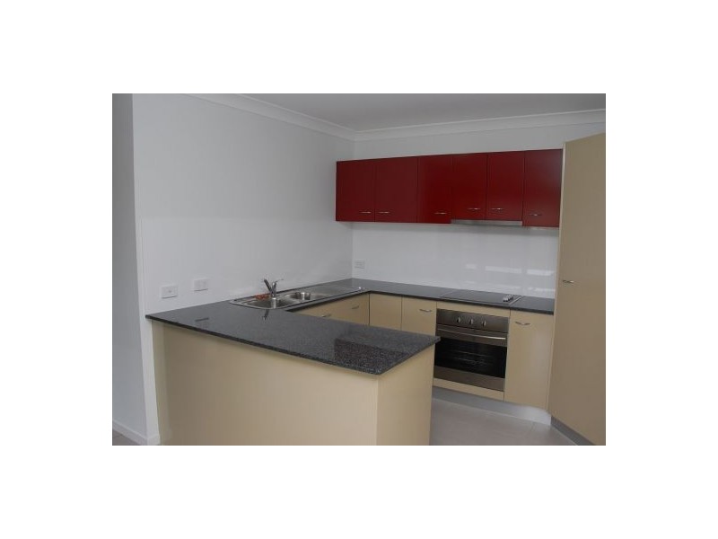 17 Oyster Court, Toogoom QLD 4655