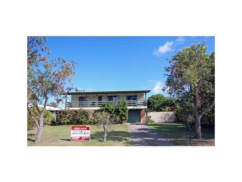 17 Richard St, Urangan QLD 4655