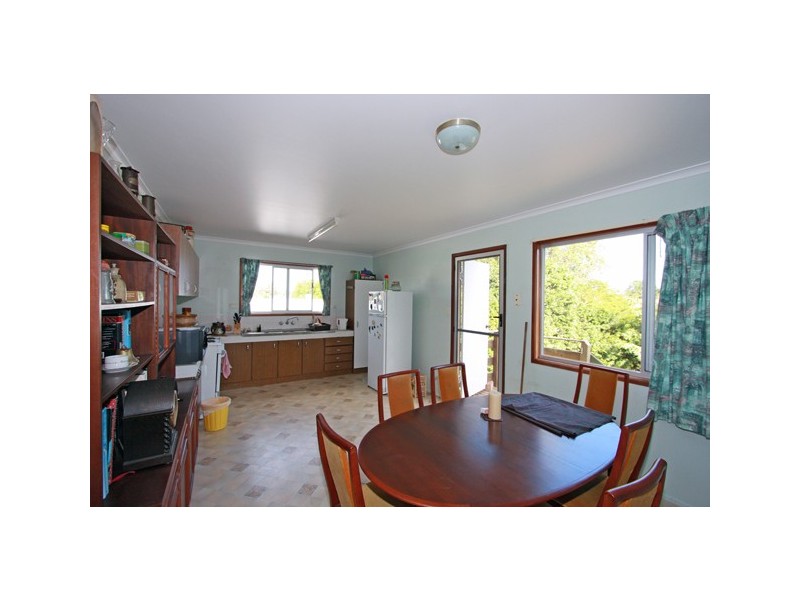 17 Richard St, Urangan QLD 4655