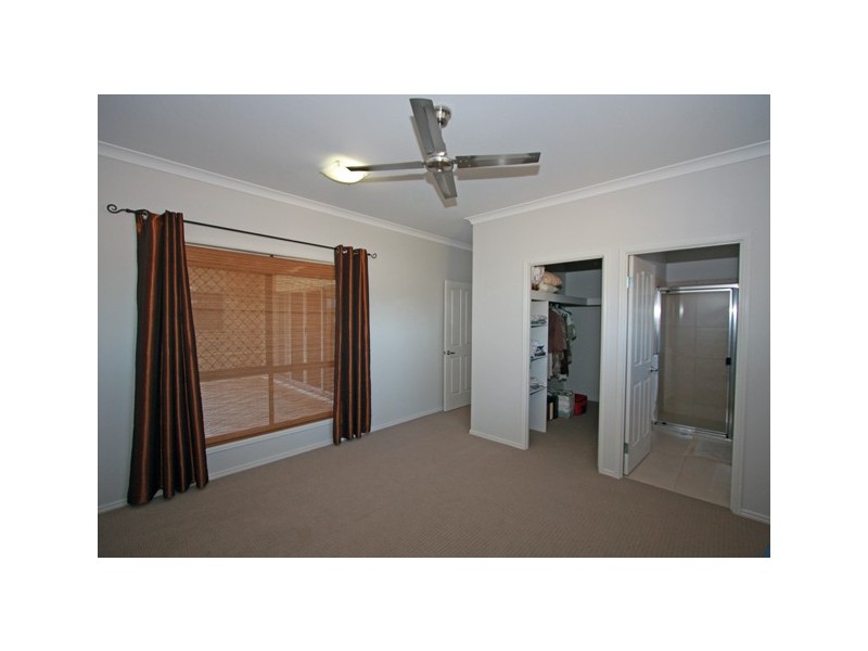 9 Stringybark Dr, Urangan QLD 4655