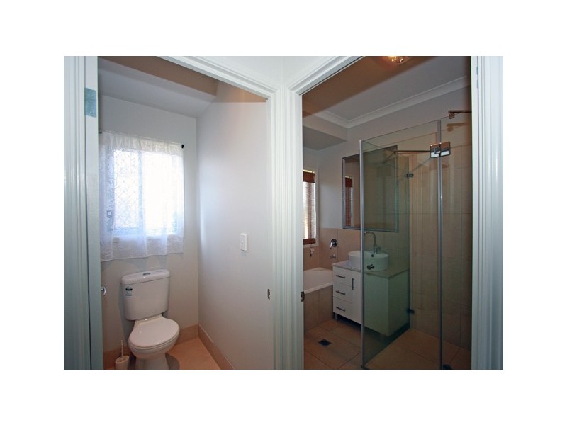 9 Stringybark Dr, Urangan QLD 4655