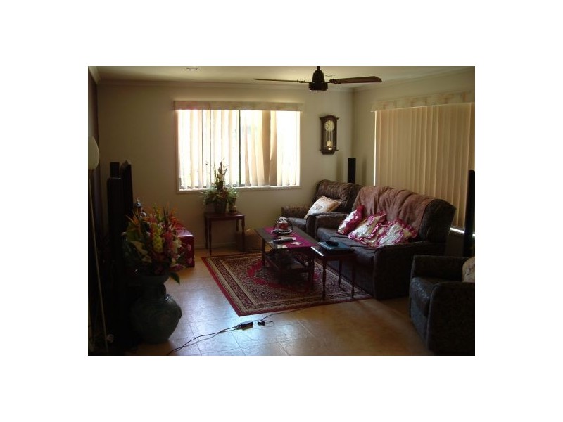 30 Squire Street, Kawungan QLD 4655