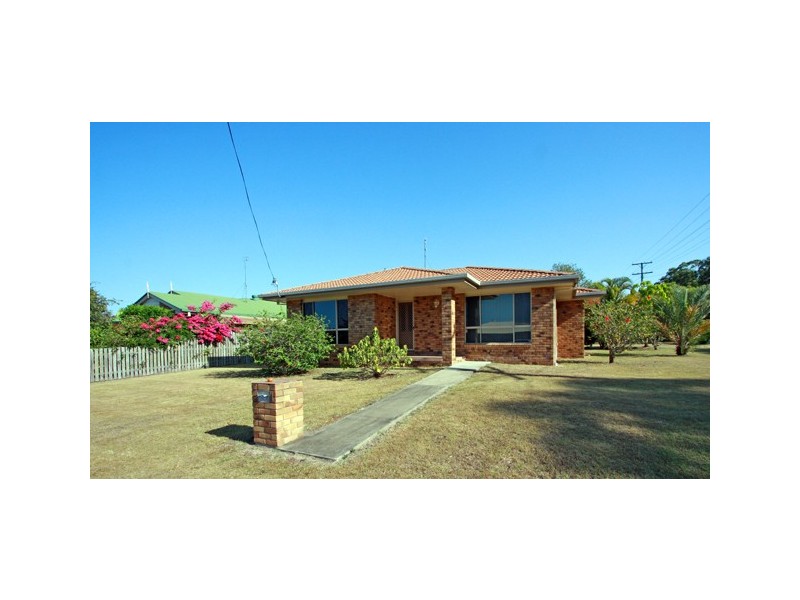 1 Greenway Dr, Pialba QLD 4655