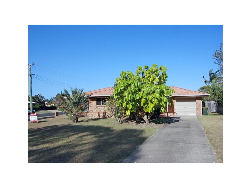 1 Greenway Dr, Pialba QLD 4655