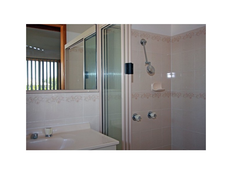 1 Greenway Dr, Pialba QLD 4655