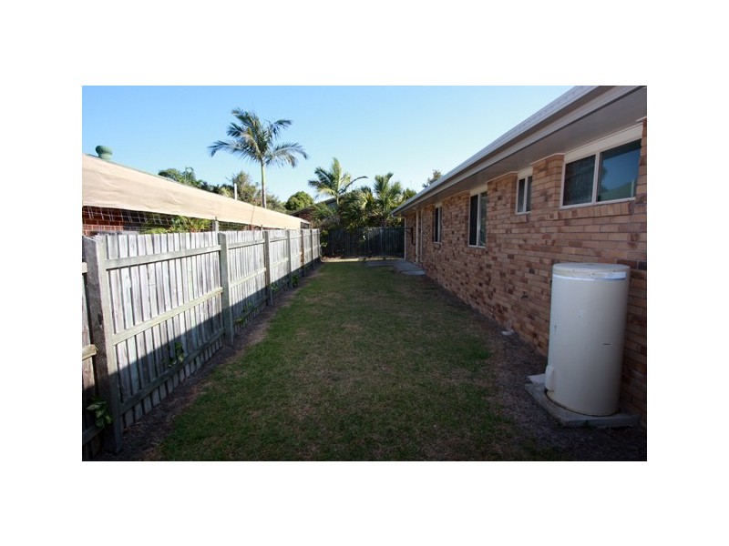 1 Greenway Dr, Pialba QLD 4655