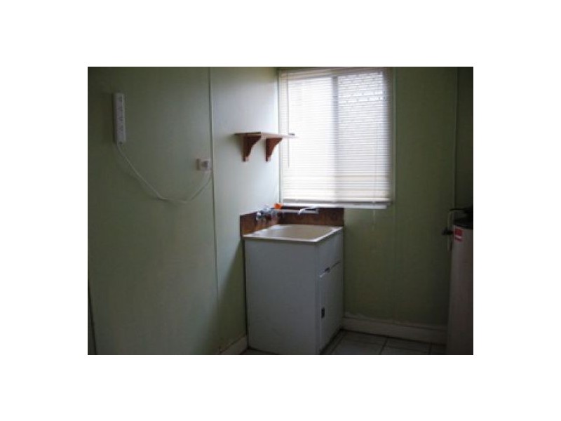 27 Mayfair Street, Point Vernon QLD 4655