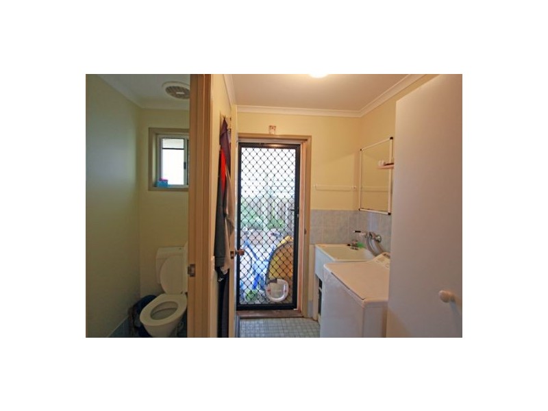 11 Owen Cr, Urangan QLD 4655