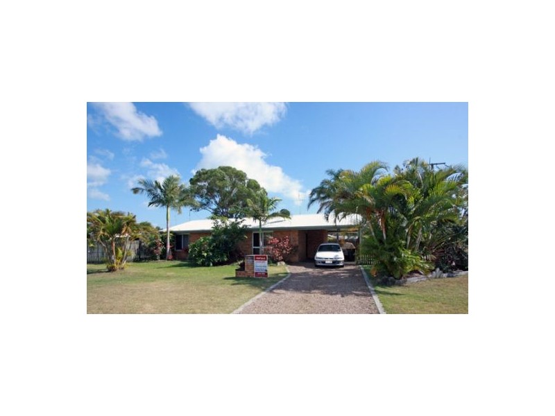 11 Owen Cr, Urangan QLD 4655