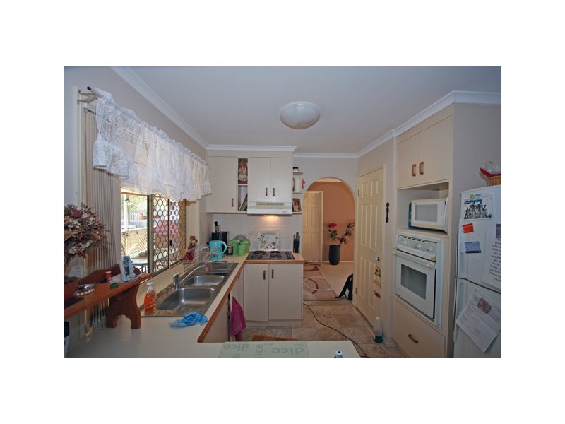 15 Thornbill Dr, Eli Waters QLD 4655