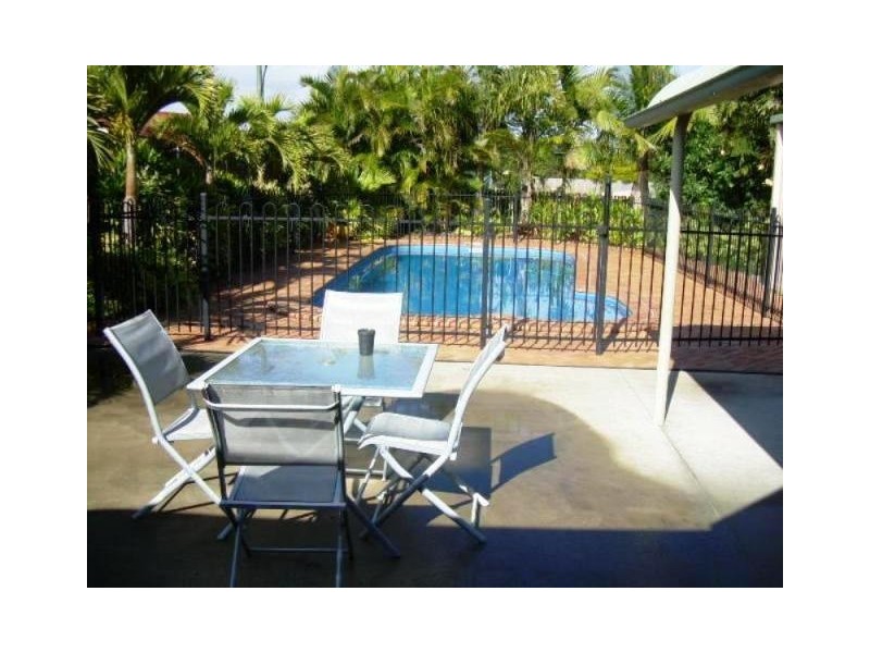 1 Whimbrel Grove, Eli Waters QLD 4655