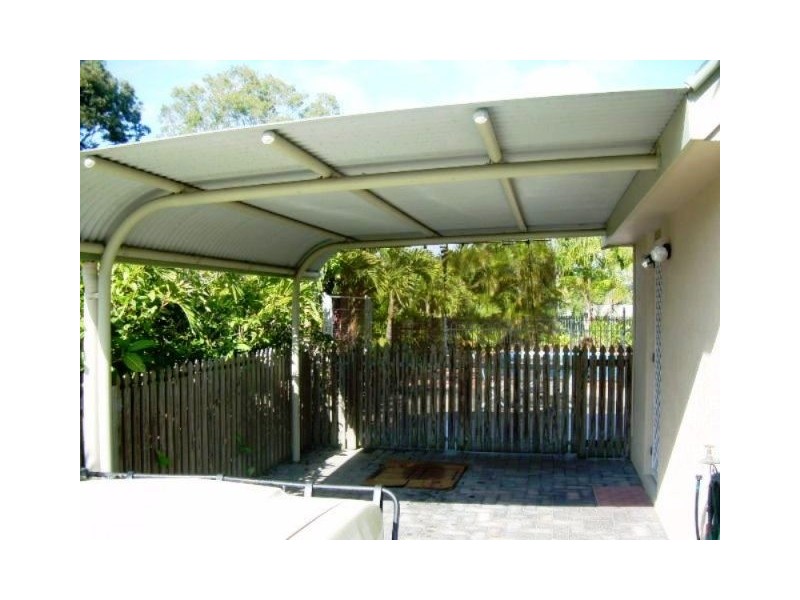 1 Whimbrel Grove, Eli Waters QLD 4655