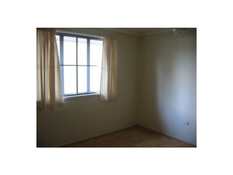 5 Barnstaple Street, Torquay QLD 4655