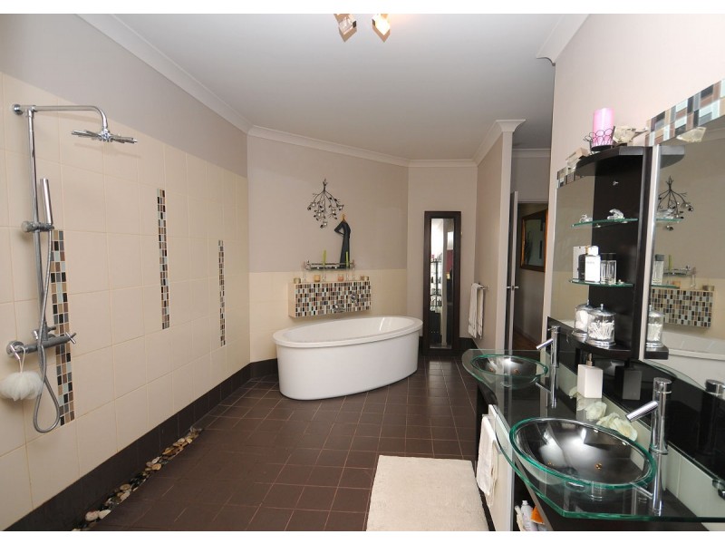 5 Kingston Close, Hervey Bay QLD 4655