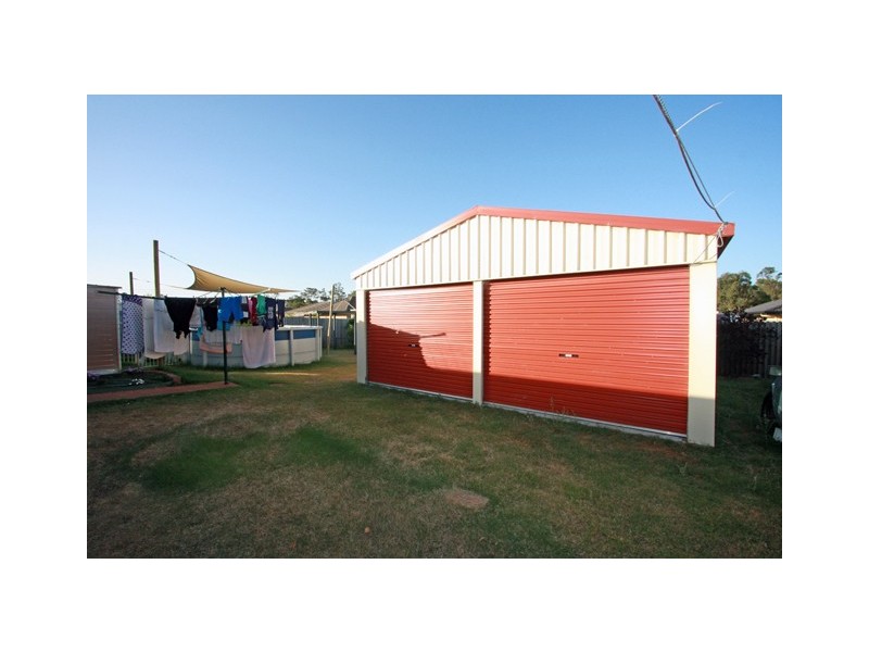 10 Moonstone Dr, Urangan QLD 4655