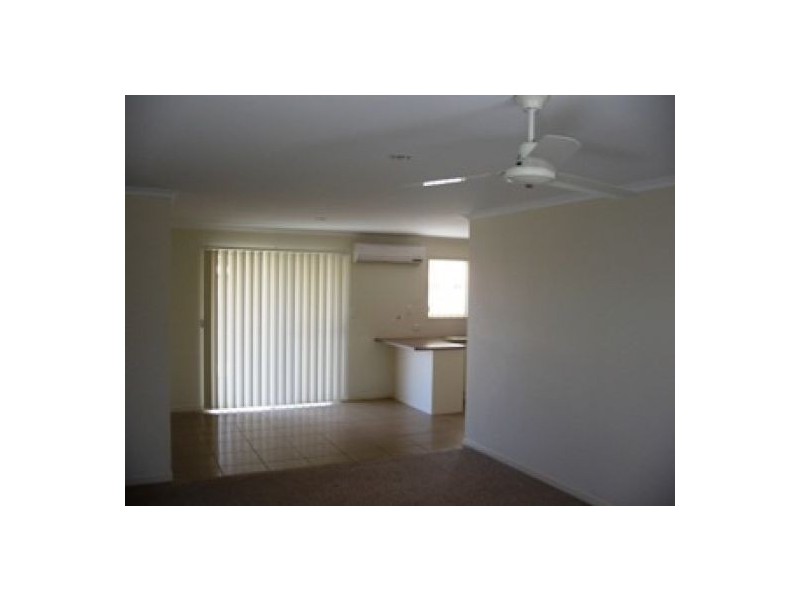 1/10 Joselyn Drive, Point Vernon QLD 4655